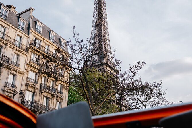 1.5 Hour Private Tour in Paris in a Classic Citroën - Shakespeare and Company to Odeon/Saint-Michel: literature as a navigation tool