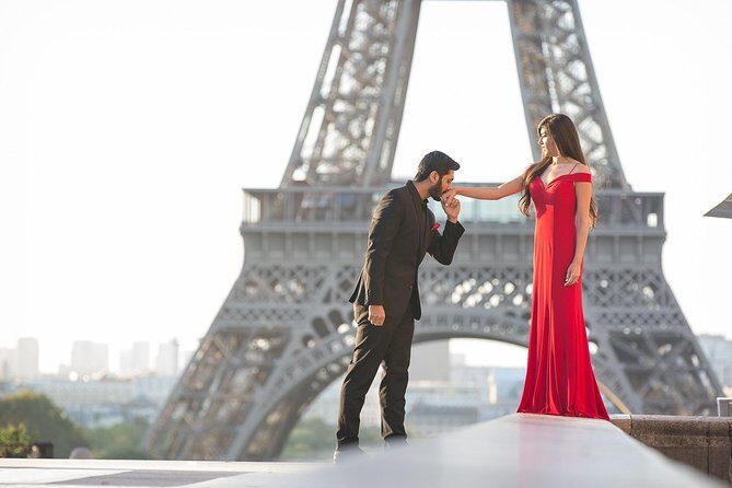1-hour Photoshoot at the Eiffel Tower Trocadero Paris - Timing Choices: Morning, Afternoon, or Evening Sessions