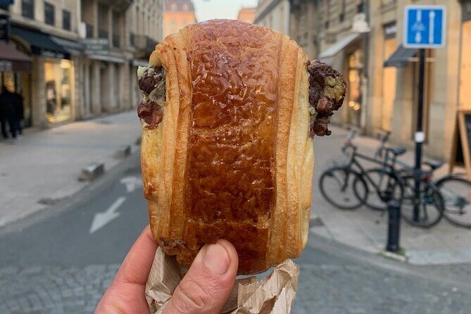 #1 Montmartre Pastries & Chocolate Food Tour with 6+ Tastings - Montmartre’s dessert route: why it feels more local than a highlight tour