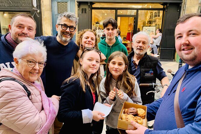 #1 Montmartre Pastries & Chocolate Food Tour with 6+ Tastings - How the walk is structured: meeting at Fontaine Pigalle and ending near Moulin Rouge
