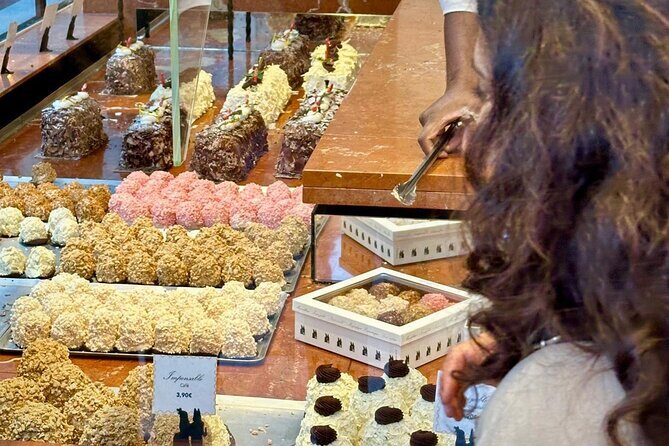 #1 Paris Chocolate and Pastry Food Tasting Tour - The menu: what six sweet tastings really means for your appetite
