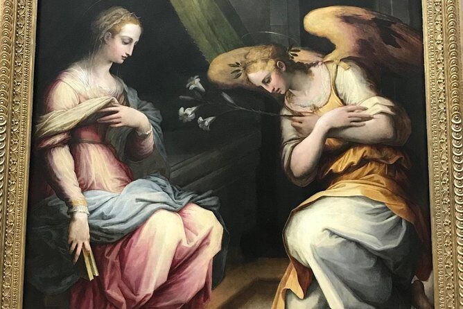 1:30 hours tour of Louvre museum - Your 1 hour 30 minutes: how the highlights tour plays out