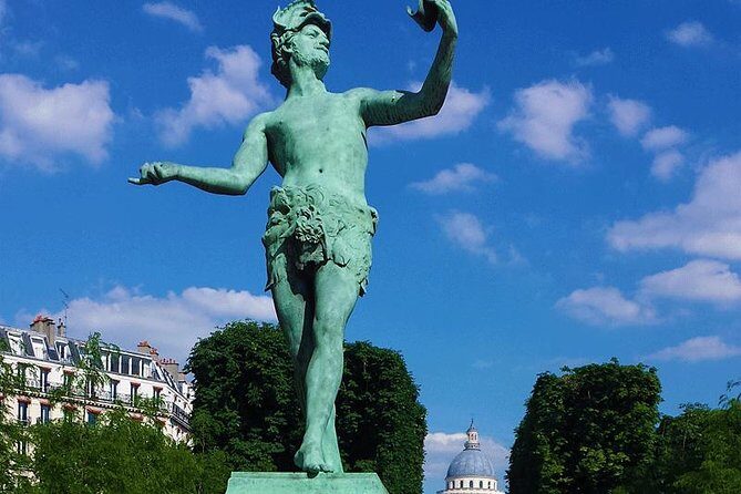 1st Day in Paris Discovery Private Tour: 'How-to' Orientation & Sightseeing Fun! - Pont Neuf and Notre-Dame: Photo Stops That Still Teach You the City