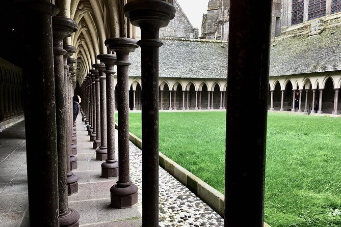 2-day Mont Saint-Michel Normandy Brittany Private Trip from Paris - Saint-Malo’s walled old town and the long return to Paris