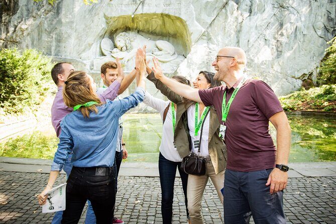 2 hour outdoor group activity in Paris: SAINT GERMAIN - How Foxtrail Works: Printed instructions, codes, and city installations