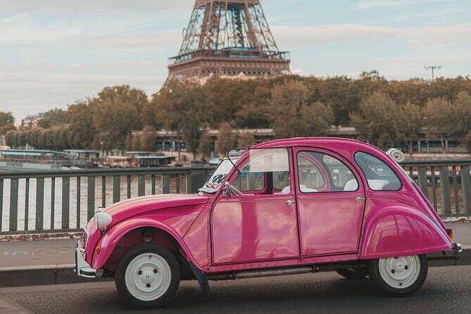 2 Hours Private Guided Tour in a Pink Citroën 2CV - Eiffel Tower photo stop: classic postcard, quick and clear
