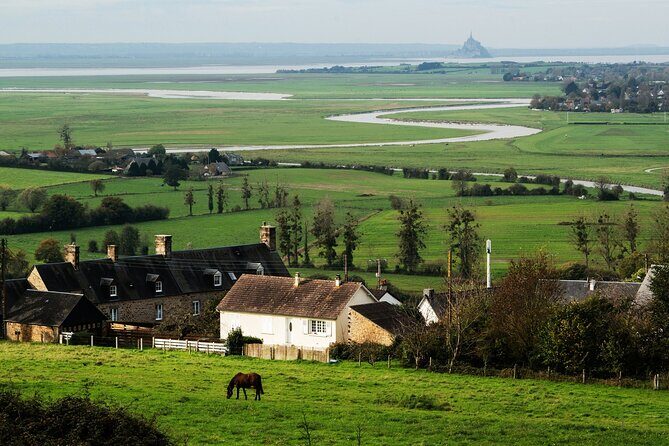 2 Hours Private Walking Tour of Mont Saint Michel - Starting at Porte de l’avancée: Grand Rue gets you oriented fast