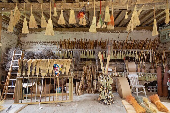 2 Hours Tour in La Balaiterie Sweeper's House - Part 1: The broom-making story, from sorghum fields to finished tools