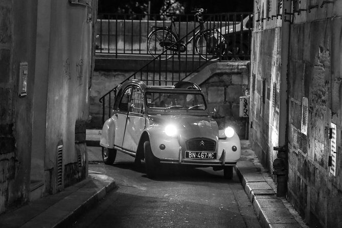 2CV tour by night - Guide personalities: what you’re really paying for
