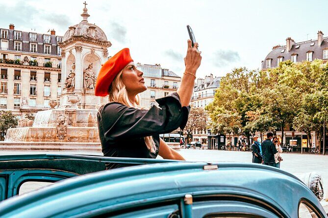 3H Grand Paris Tour in 2CV CITROEN - Louvre area to Arc de Triomphe: royal squares and grand-expo monuments by car