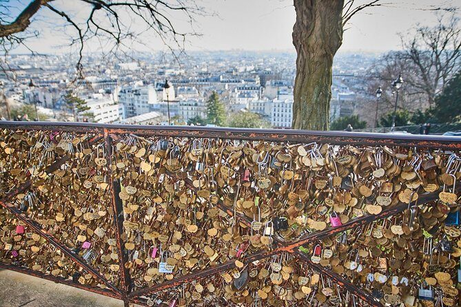 4-hour private tour Montmartre & Marais - Vines in Montmartre and a quick Moulin Rouge glance