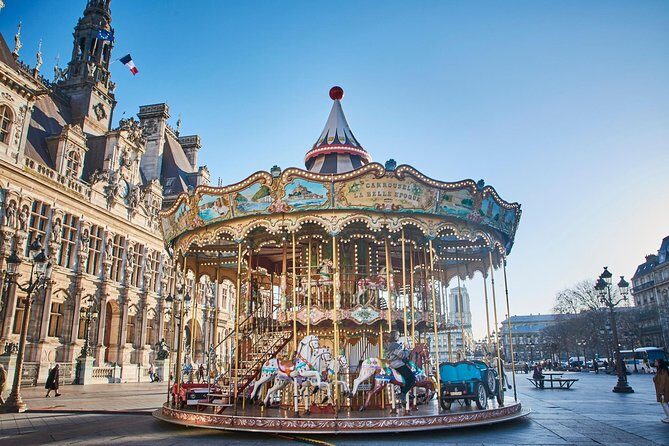 4-hour private tour Montmartre & Marais - Start at Hôtel de Ville and glide into the Marais