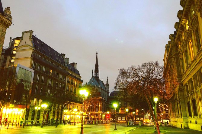 A City of Shadows: Dark Tales of Paris by Night - Why Paris After Dark Starts at Pont Neuf