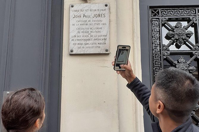 America's Founding Fathers in Paris, Walk in their Footsteps (Small Group Tour) - Small group touring: how max 8 keeps the stories personal