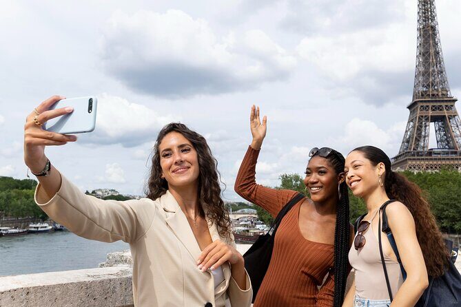 Around the Eiffel Tower Walking Tour with Selfie & Photoshoot - Key highlights I think you’ll care about
