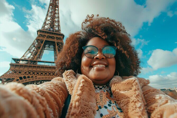 Around the Eiffel Tower Walking Tour with Selfie & Photoshoot - Meeting at 13 Allée Paul Deschanel: easy to find, simple to finish