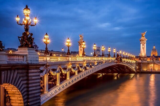 Arrival Transfer from Paris Airport CDG to Paris in Private Van - 60-minute wait time and flight-number tracking
