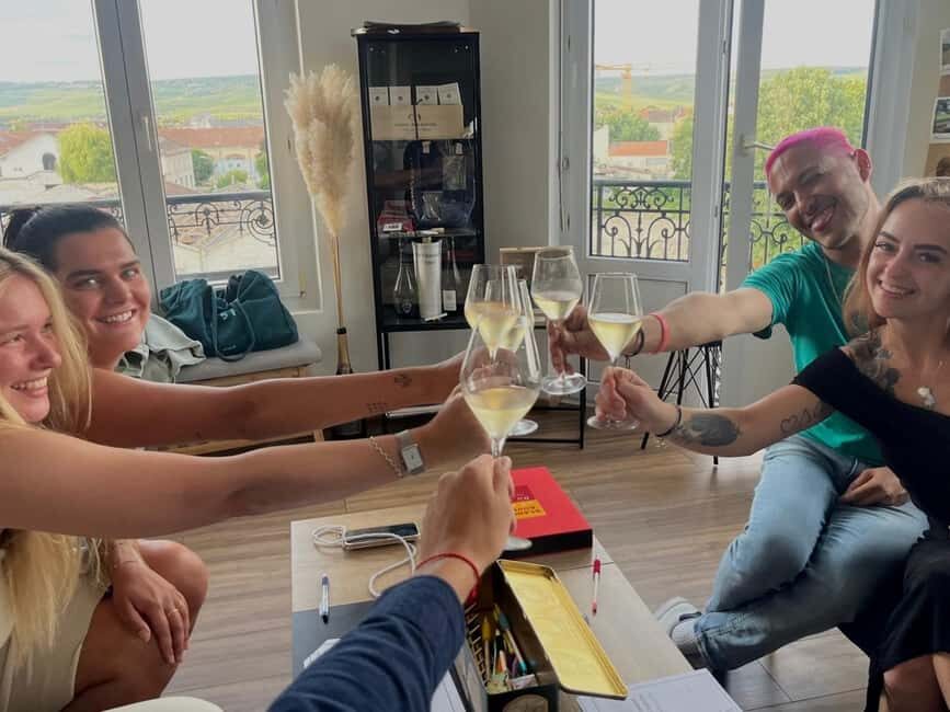 Atypical Champagne tasting with a great view - Champagne tastings in Épernay, but with a view and a teacher