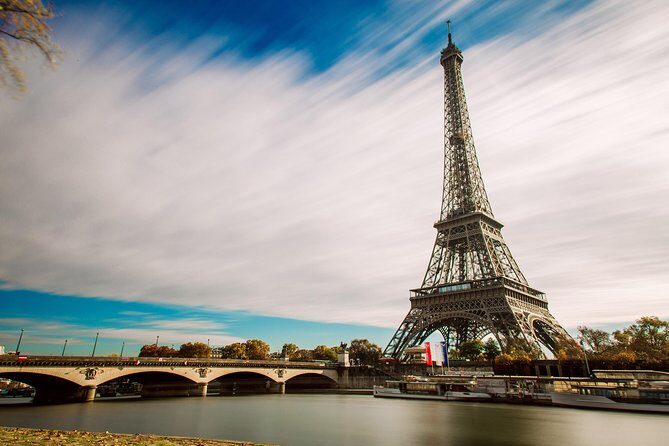 Audioguide - The Eiffel Tower and its secrets - What’s included (and what you must bring)