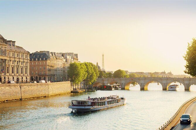 Bateaux Mouches Special Marriage Proposal Dinner Cruise in Paris - A Proposal Cruise That Keeps the Evening on Track