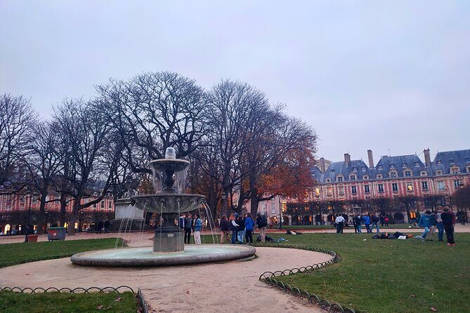 Best Bits of Paris: 40 Favorites Small-Group Walking & Metro Tour - Notre-Dame de Paris: Exterior Views During Reconstruction