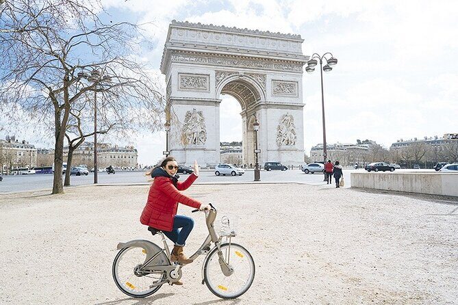 Best of Paris by Bike with a Local - Pont Alexandre III: postcard scenery built into the ride