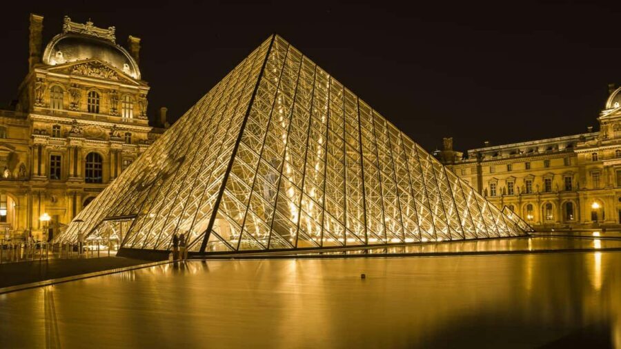 Best of Paris: Private Walking Tour with Local - Getting Around Like a Local: The Logistics Part You’ll Use