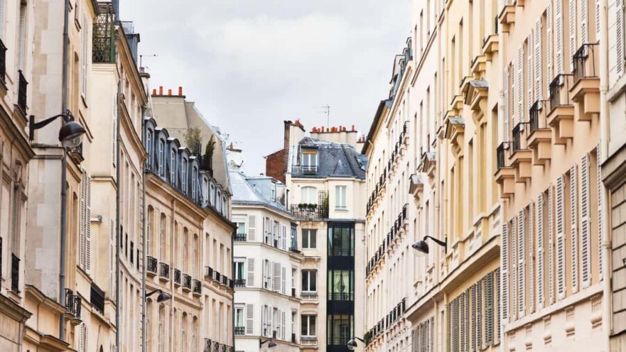 Best of Paris: Private Walking Tour with Local - Languages Matter: Arabic, English, French, Hindi, Italian, Spanish, Urdu
