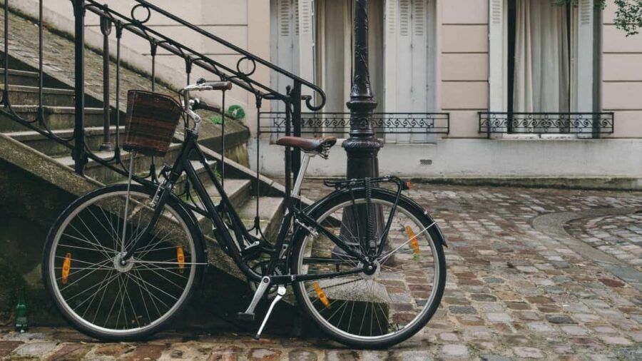 Best of Paris: Private Walking Tour with Local - Paris Highlights Plus Local Streets: What You Can Expect to See