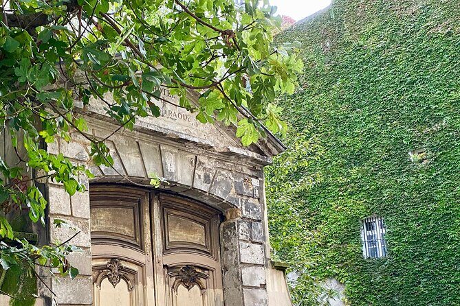 BEST OF ROYAL DAYS & LIFE : 3 audioguided tours - Stop 3: Place Saint Georges and Scandalous Paris