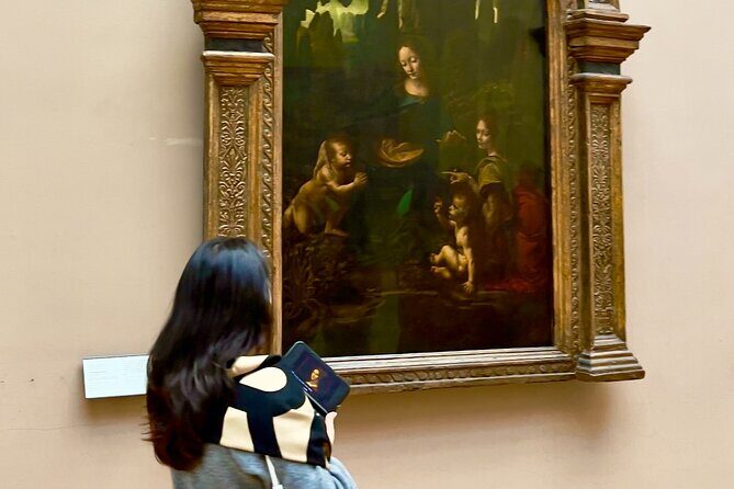 Best of the Louvre Museum Private Tour with Monalisa - Venus de Milo, Michelangelo’s Slaves, and the feel of sculpture