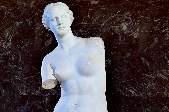 Best of the Louvre Museum Private Tour with Monalisa - The highlight route: from Louvre foundations to palace halls