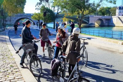 Bike Paris treasures with a live guide - Families & Friends - Meeting Point, Bike Fit, and the Ride Style You’ll Actually Feel