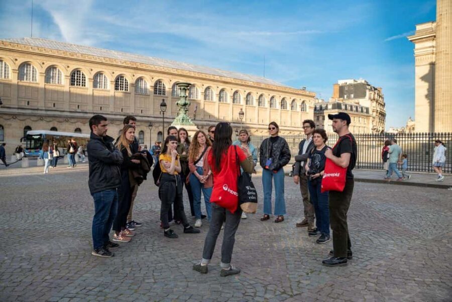 Boho Nights in Paris: A Magical Evening Tour - Should you book this tour