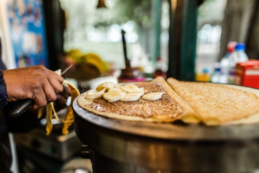 Boutiques and Patisseries: Book a Local in Paris - Key Points Before You Go