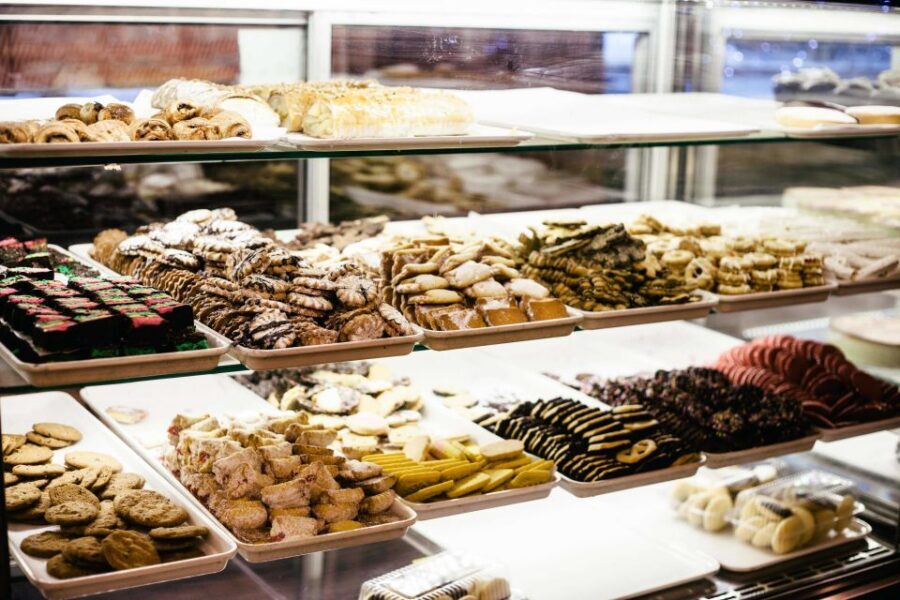 Boutiques and Patisseries: Book a Local in Paris - Patisseries: How to Get the Most Out of the Sweet Stops
