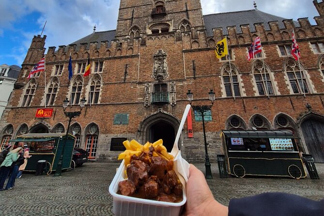 Bruges Guided Day Tour from Paris with Canal Cruise - Ten Wijngaarde Beguinage: Calm Time in a Busy City