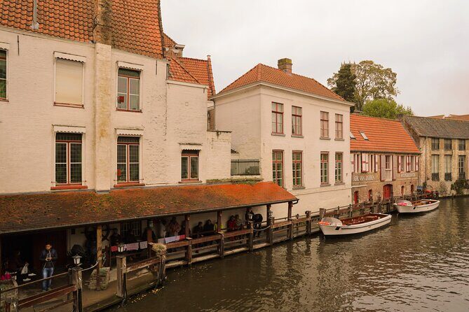 Bruges Guided Day Trip with Canal Cruise Option and Hotel Pickup - Markt Square and the Food-and-Drink Choices: Where Free Time Works Best