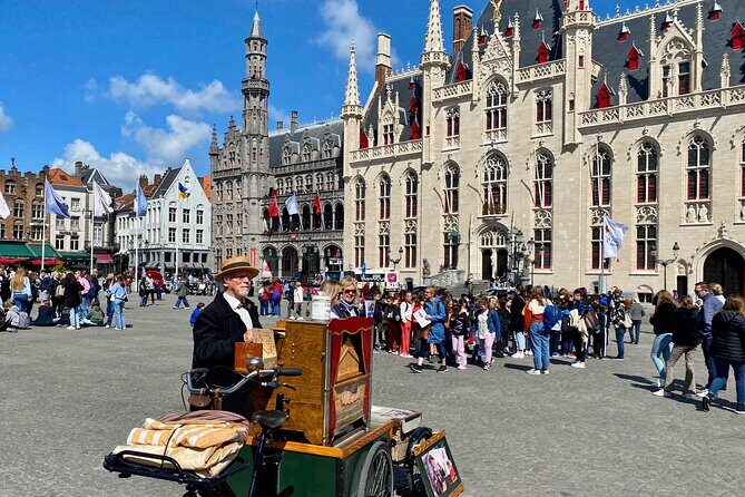 Bruges Highlights, Boat, Beer, Chocolate Day trip from Paris - Lunch at the Markt: Good Timing, Practical Help