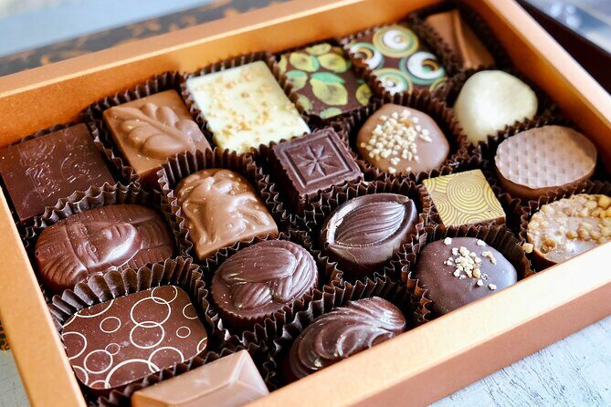 Bruges Highlights, Boat, Beer, Chocolate Day trip from Paris - Choco-Story Chocolate Museum: A Show You Can Taste