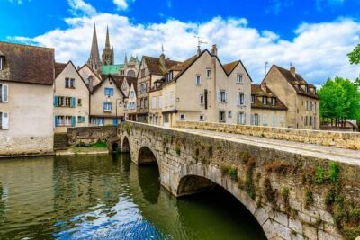 Cathedral Of Chartres - Private Trip - Getting there in comfort: electric SUV, English support, and mobile tickets