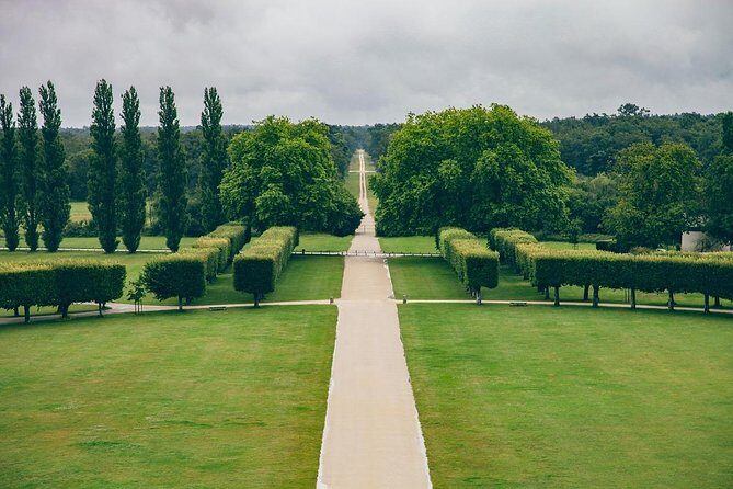 Chambord Castle: Private Guided Walking Tour - The spiral staircase and that one moment everyone talks about