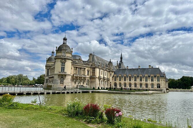 Chantilly Tour: Great Stables and Renaissance Meal from Paris - Key things you’ll notice on this Chantilly tour