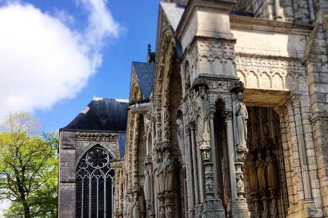 Chartres Cathedral 5 Hours Tour from Paris with Private Transport - Practical tips to get the most from the half-day
