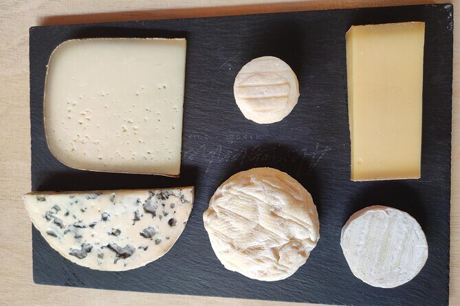 Cheese Tasting with an Expert in Paris - Entering the Marais cheese world in 90 minutes