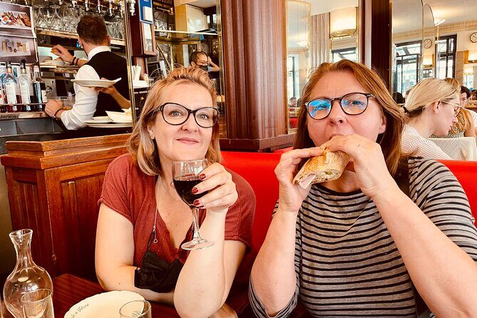 Chef PJ's Montmartre Food Tour - Stop Four on Rue Tholozé: The Windmill Area and Chef PJ’s Restaurant Lead-In