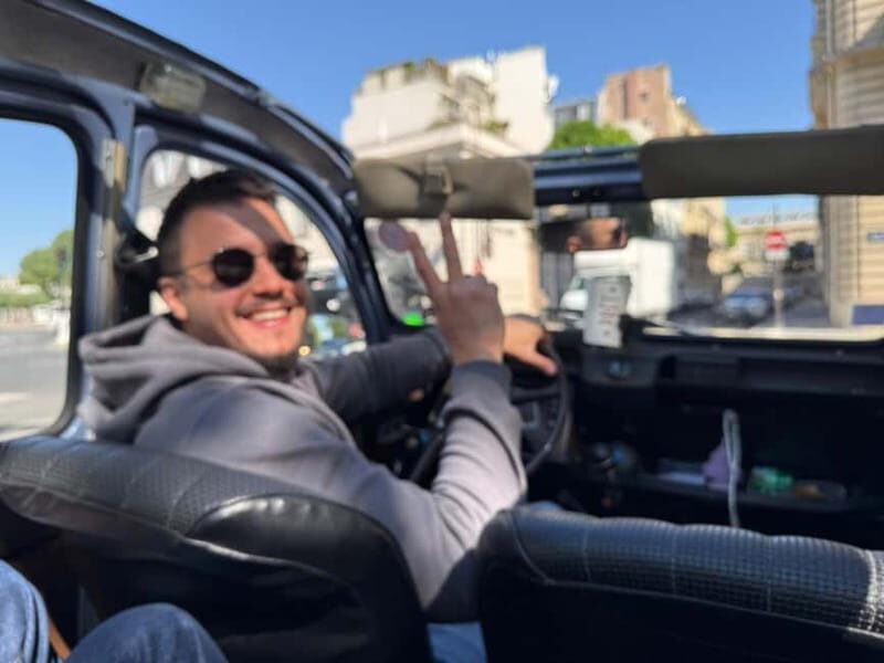 Classic Citroën 2CV tour of Paris, 1 hour - Arc de Triomphe to Champs-Élysées: a boulevard ride with commentary