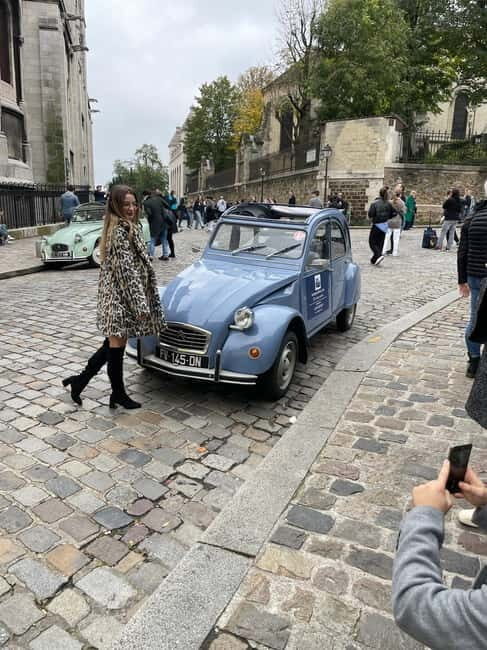 Classic Citroën 2CV tour of Paris, 1 hour - Getting rolling from Champ-de-Mars behind the Eiffel Tower