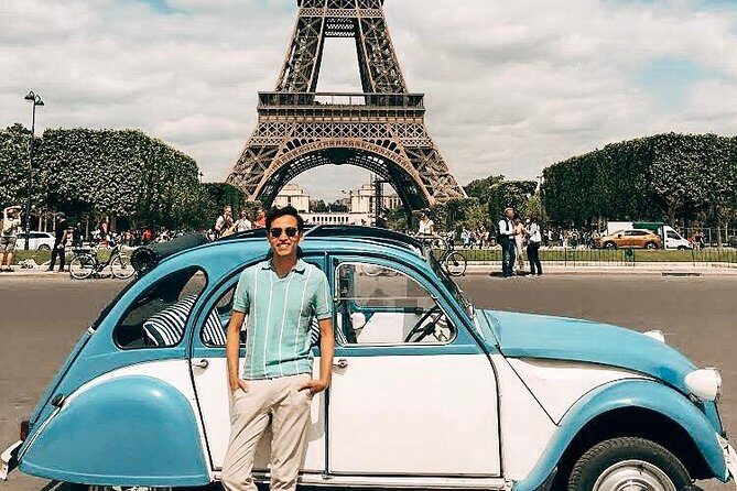 Classic Tour of Paris in 2CV CITROEN - Opéra Garnier to the National Assembly: elegance and power in one line