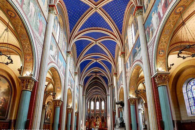 Classical Music Concert Saint Germain des Prés Church - Inside the church: reserved front seating and real acoustics